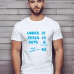 Αντρικό T-shirt - Looks + Feels + Acts = That Makes Me