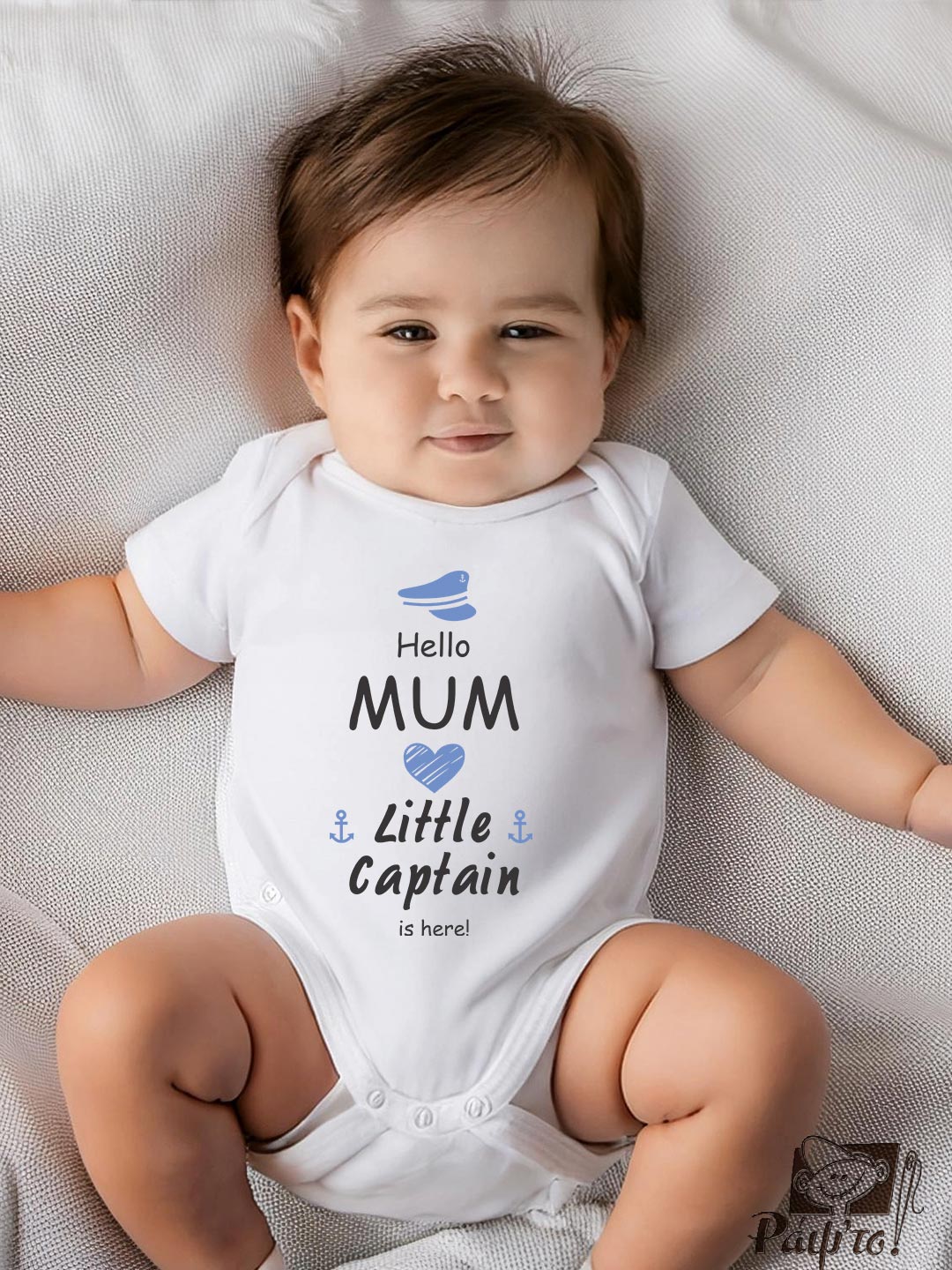 BNB-1142 Βρεφικό φορμάκι για αγόρι - Hello mum - Little captain is here! - Image 1